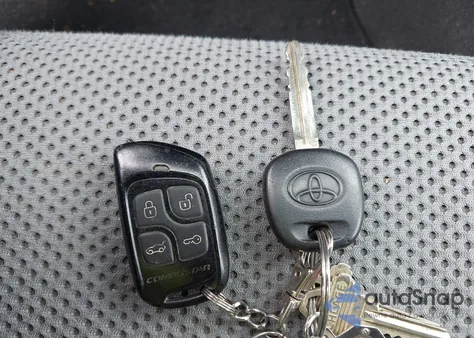 2015 Toyota Tacoma Base V6 из США, поврежденный, VIN 3TMLU4EN2FM202275